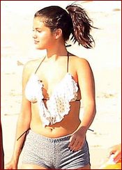 Selena Gomez Nude Pictures