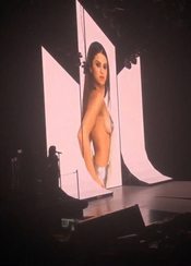 Selena Gomez Nude Pictures