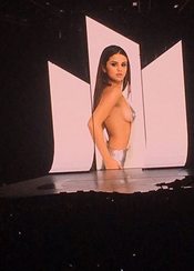 Selena Gomez Nude Pictures