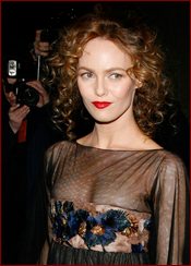 Vanessa Paradis Nude Pictures