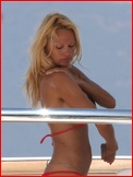 pamela-anderson_05.jpg - 102 KB