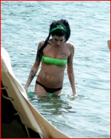 amy-winehouse_06.jpg - 243 KB