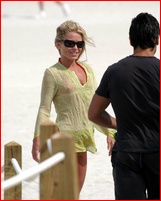 kelly-ripa_03.jpg - 134 KB