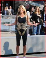 kelly-ripa_16.jpg - 195 KB