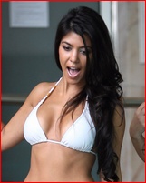 kourtney-kardashian_06.jpg - 109 KB