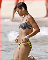 rihanna_02.jpg - 109 KB