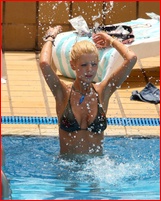 tara-reid_01.jpg - 215 KB