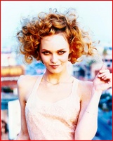 vanessa-paradis_03.jpg - 168 KB