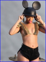 Rihanna Nude Pictures