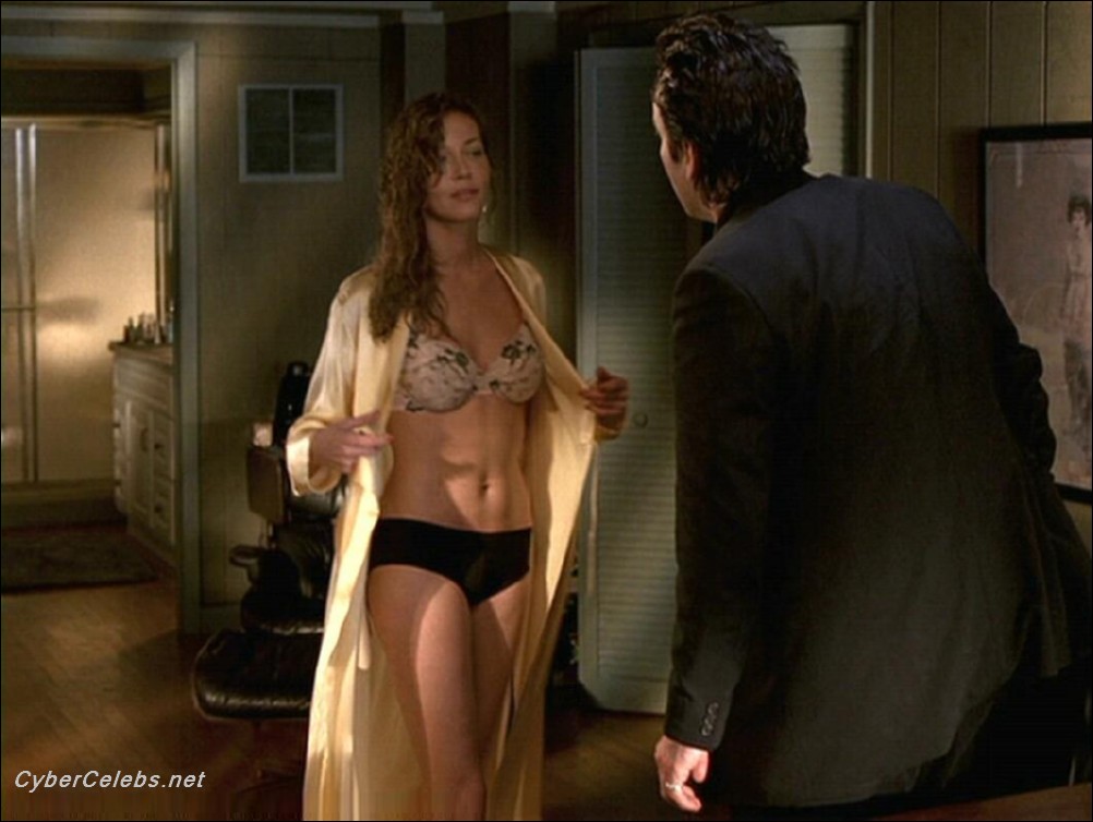 Naked connie neilson Connie Nielsen