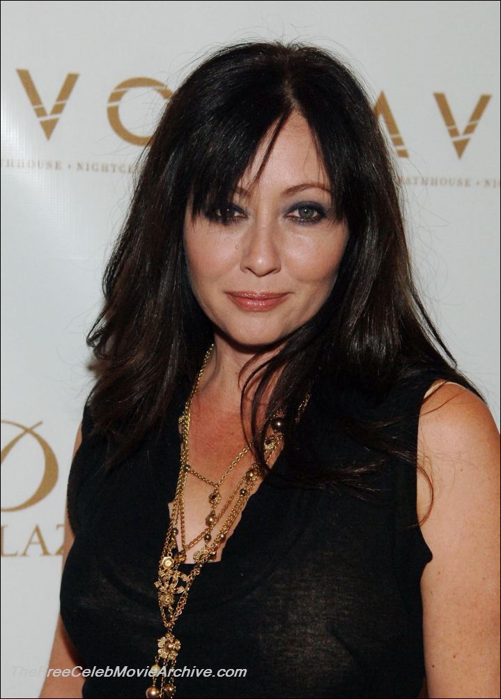 Shannen Doherty fully naked at TheFreeCelebMovieArchivecom