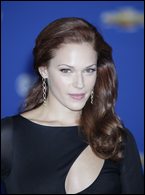 Amanda Righetti Nude Pictures