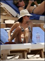 Courteney Cox Nude Pictures