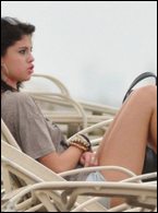 Selena Gomez Nude Pictures