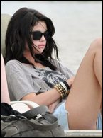 Selena Gomez Nude Pictures